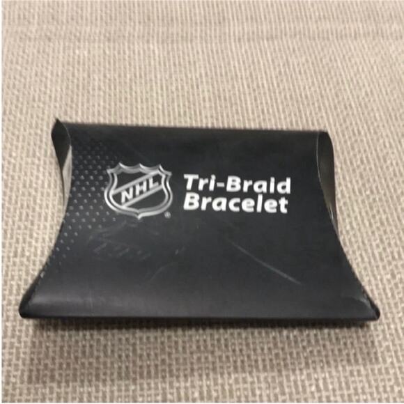 NHL Ottawa Senators Red Braided Bracelet - Picture 7 of 7